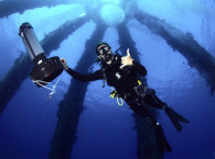 Pyramid dive site